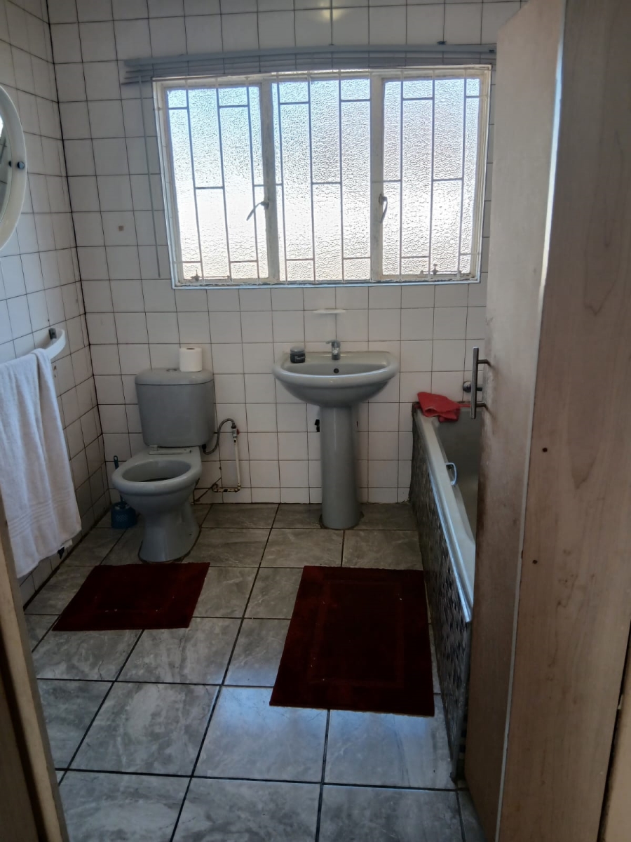 3 Bedroom Property for Sale in Mohadin North West